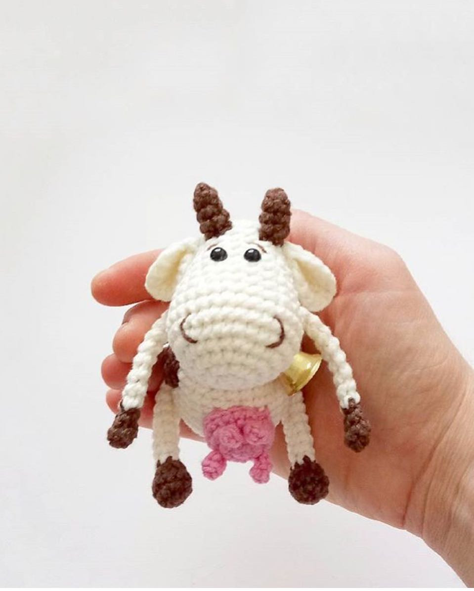 Hilalce Free Crochet Cow Amigurumi Pattern with Pink Udder and Bell
