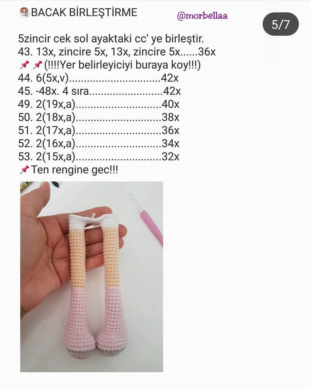 Hướng dẫn chi tiết cách móc búp bê amigurumi Bella Bebek với mái tóc tím và váy xám