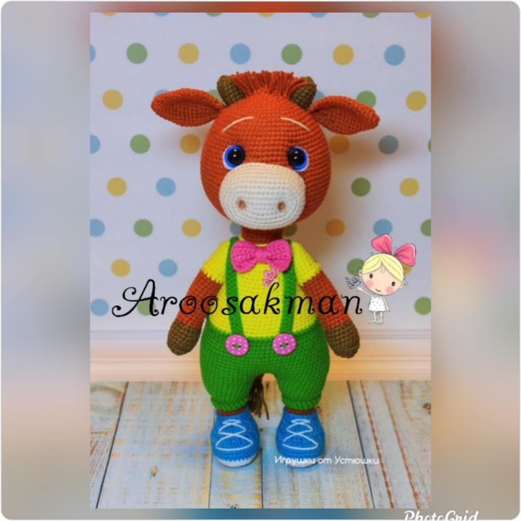Hướng dẫn móc len búp bê con ngựa màu nâu mặc áo xanh lá