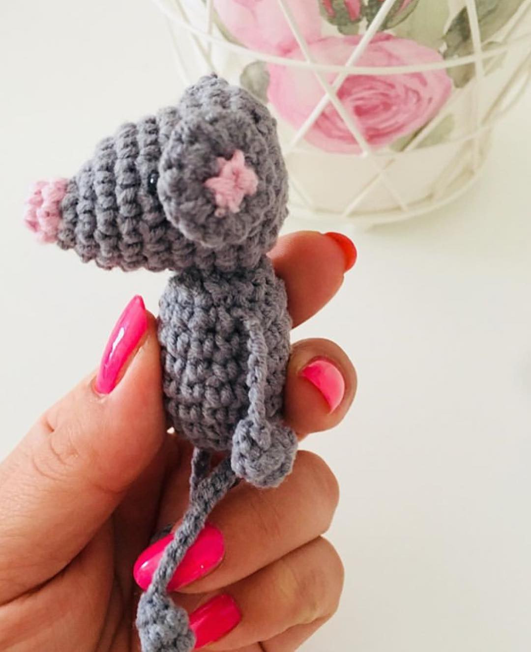 Hướng dẫn móc len chuột xám nhỏ dễ thương, mẫu đồ thủ công amigurumi chi tiết