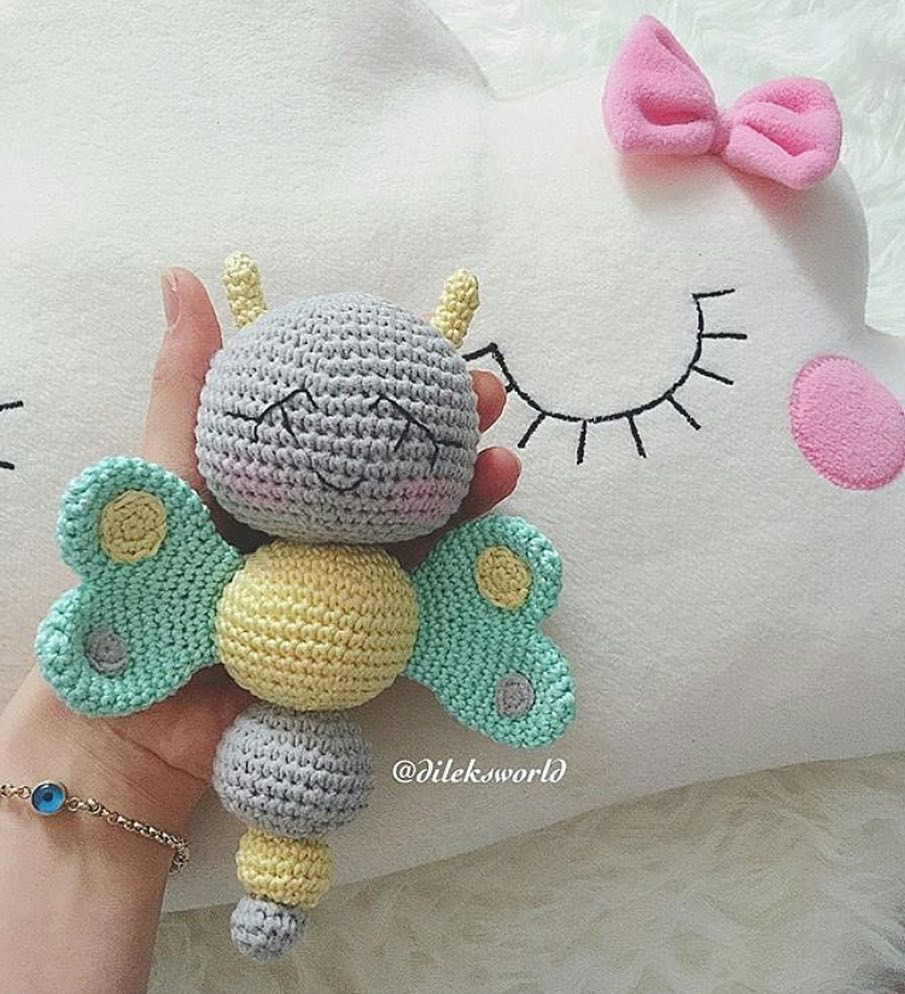 Kelebekli Çıngırak Tarifi: Gökkuşağı Renkli Móc Len Búp bê Cánh bướm