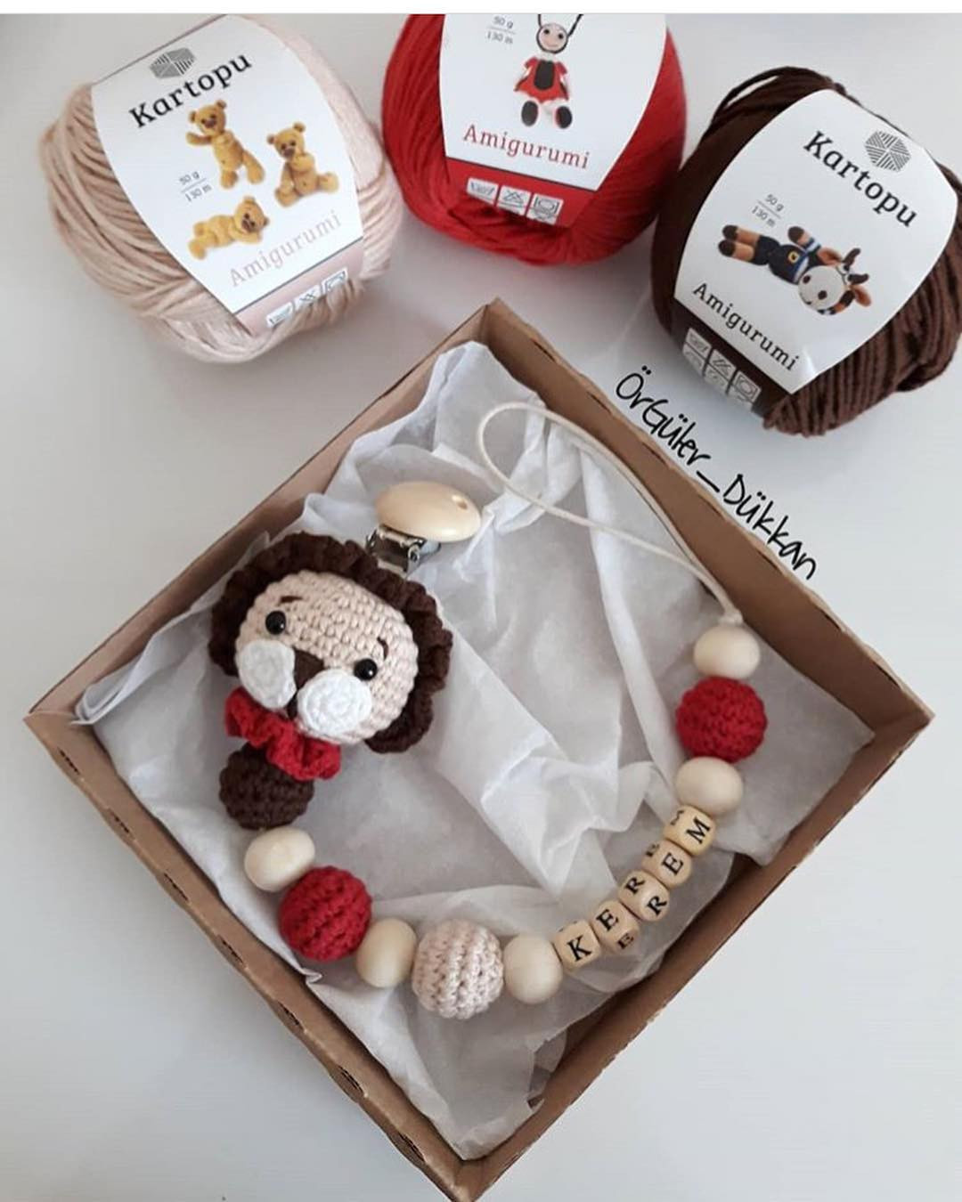 Miniature Lion Amigurumi for Pacifier Chain: Complete Crochet Pattern with Head, Ears, and Mane Instructions