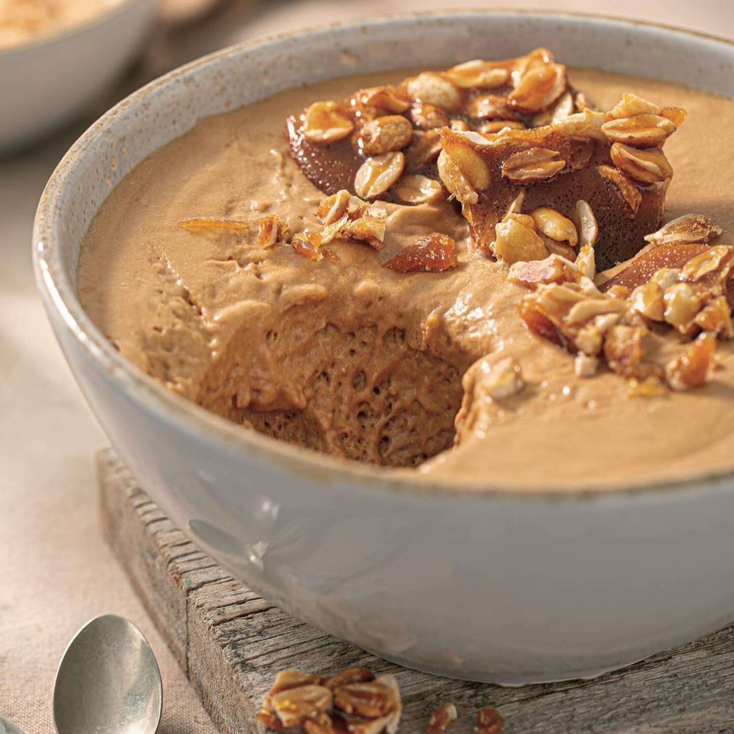 Mousse de dulce de leche con crocante de maní y azúcar Ledesma Rubio Mascabo