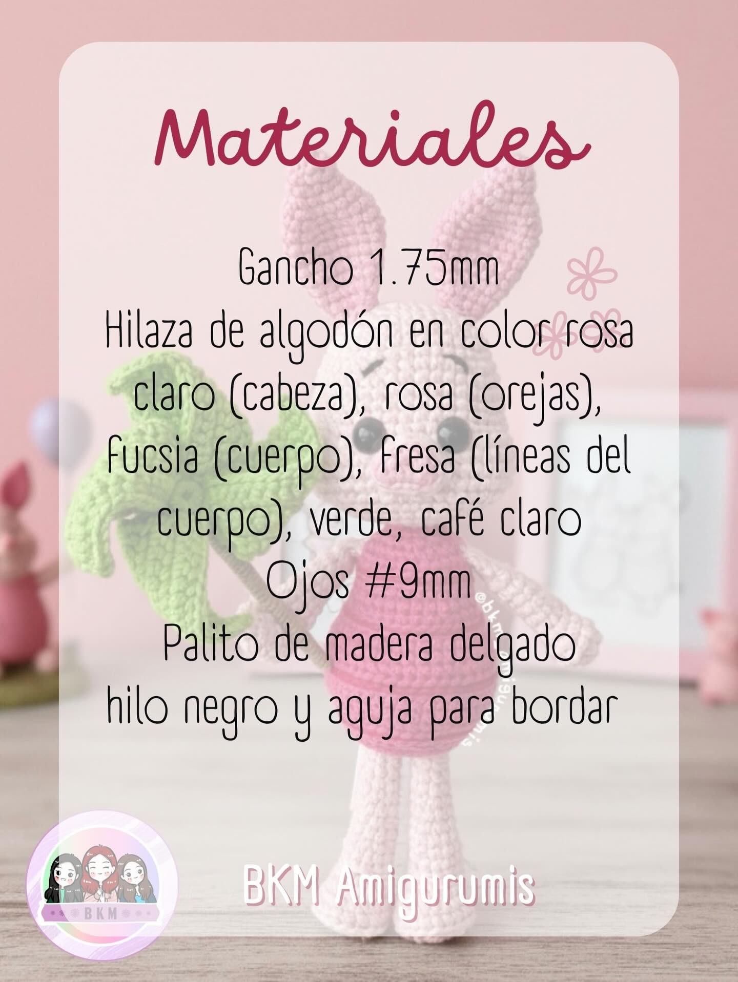 Patrón Gratuito BKM Amigurumis: Muñeco de conejo rosa con vestido fucsia y abanico verde, materiales y abreviaturas