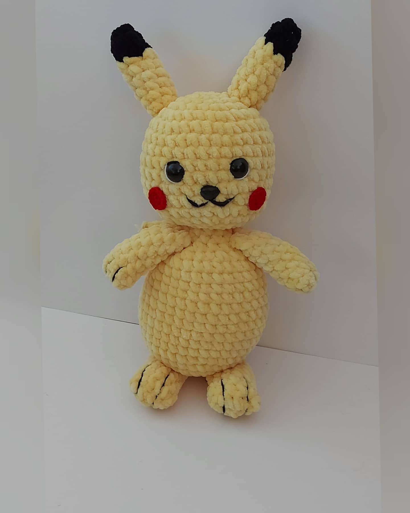 Pikachu Tarifi: Adım Adım Amigurumi Mucizeyi Örgü ile Canlandırın