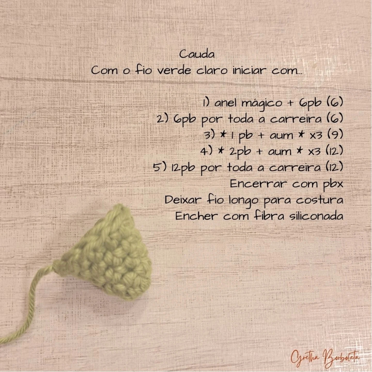 Receita Grátis Dinossauro Amigurumi - Tutorial Passo a Passo de Móc Len Verde