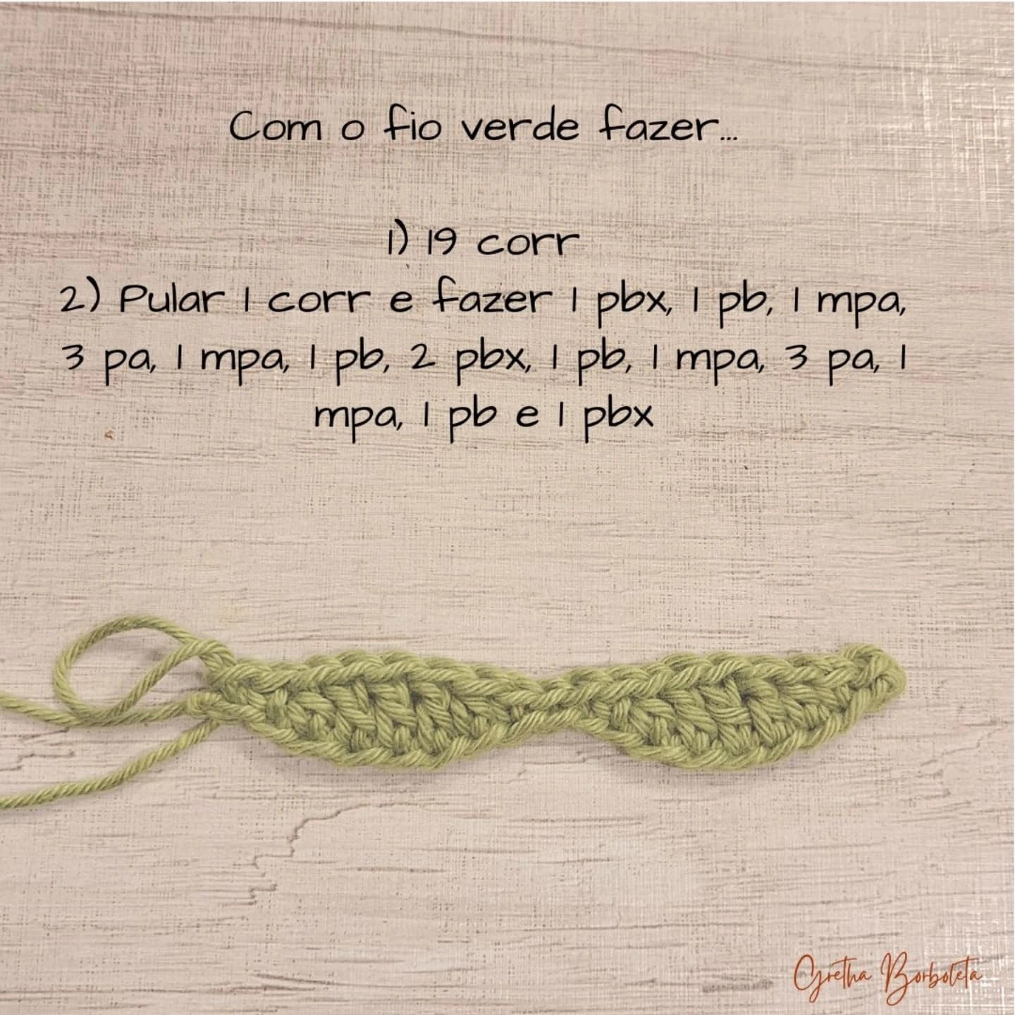 Receita Gratuita Cereja: Guia Passo a Passo para Mocar Fruta Vermelha com Folha Verde