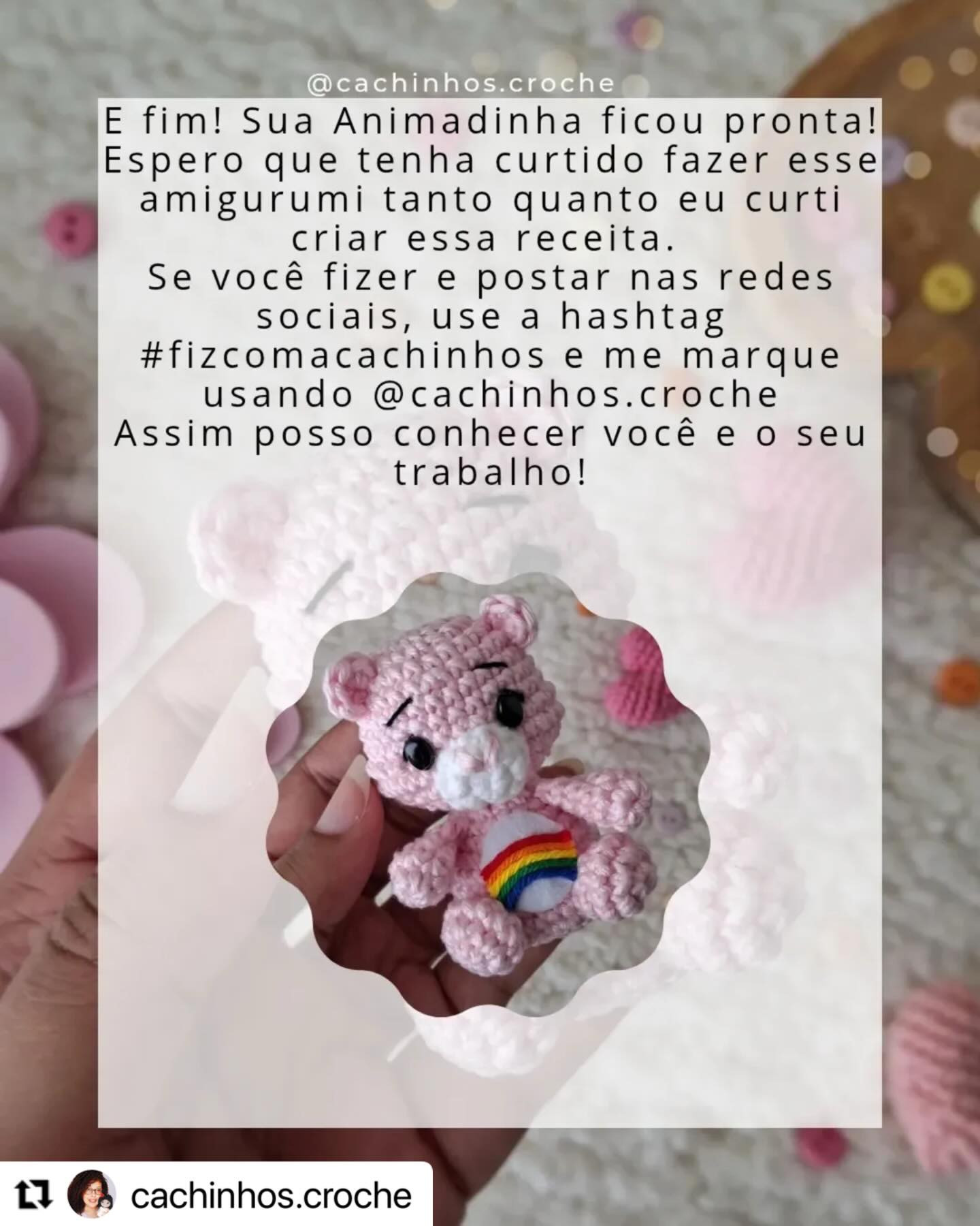 Receita gratuita de amigurumi gatinha rosa com arco-íris - Animadinha por Jéssica Sousa