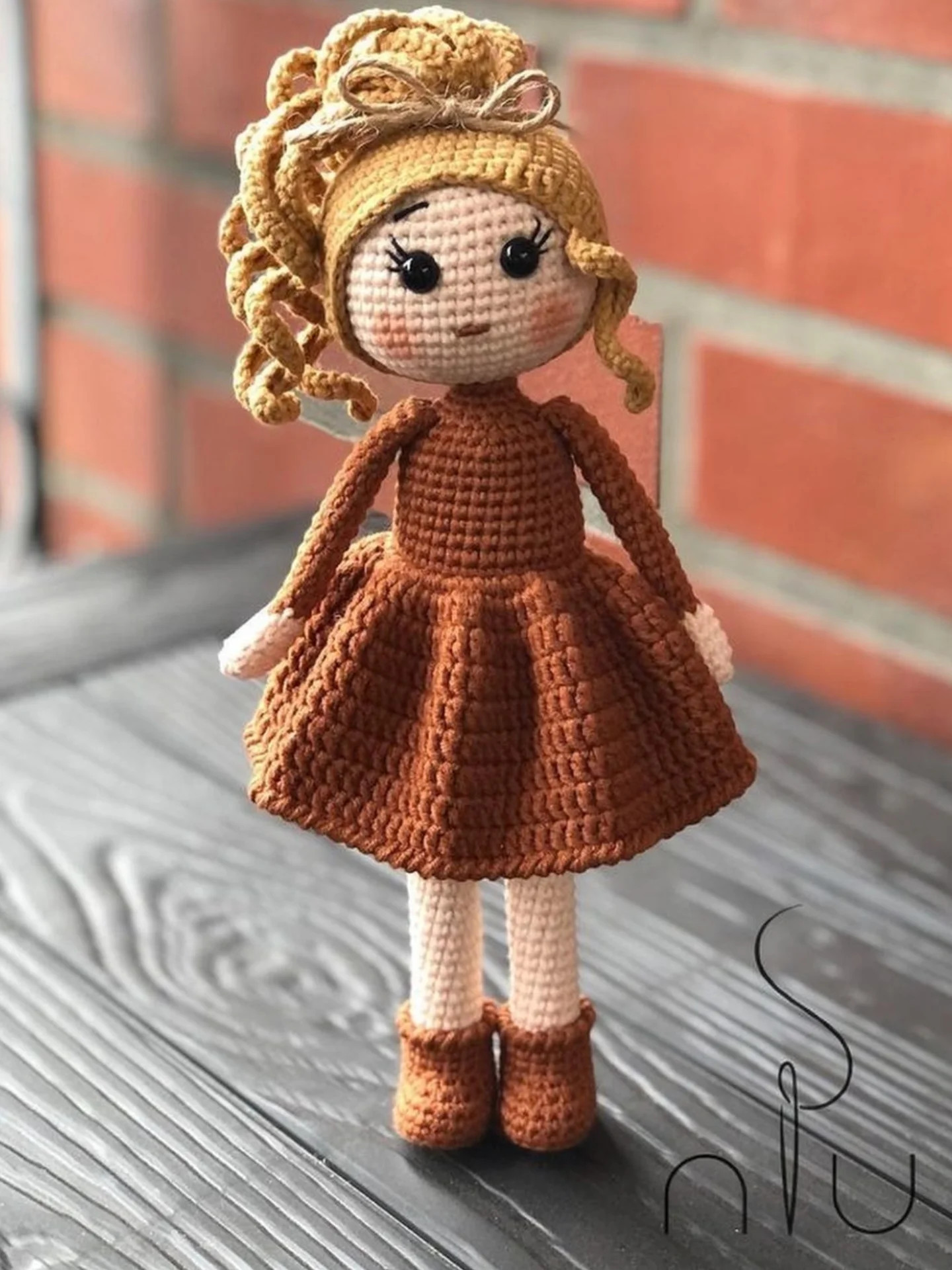 Rengin Bebek (24cm) Amigurumi Tarifi: Ayak, Gövde, Kafa, Elbise, Saç ve Bot
