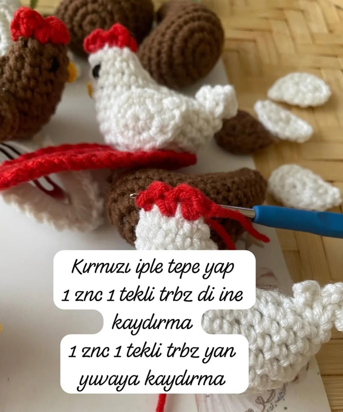 Tombul Tavuk Toka Tarifi - Crochet Chicken Hair Clip Pattern