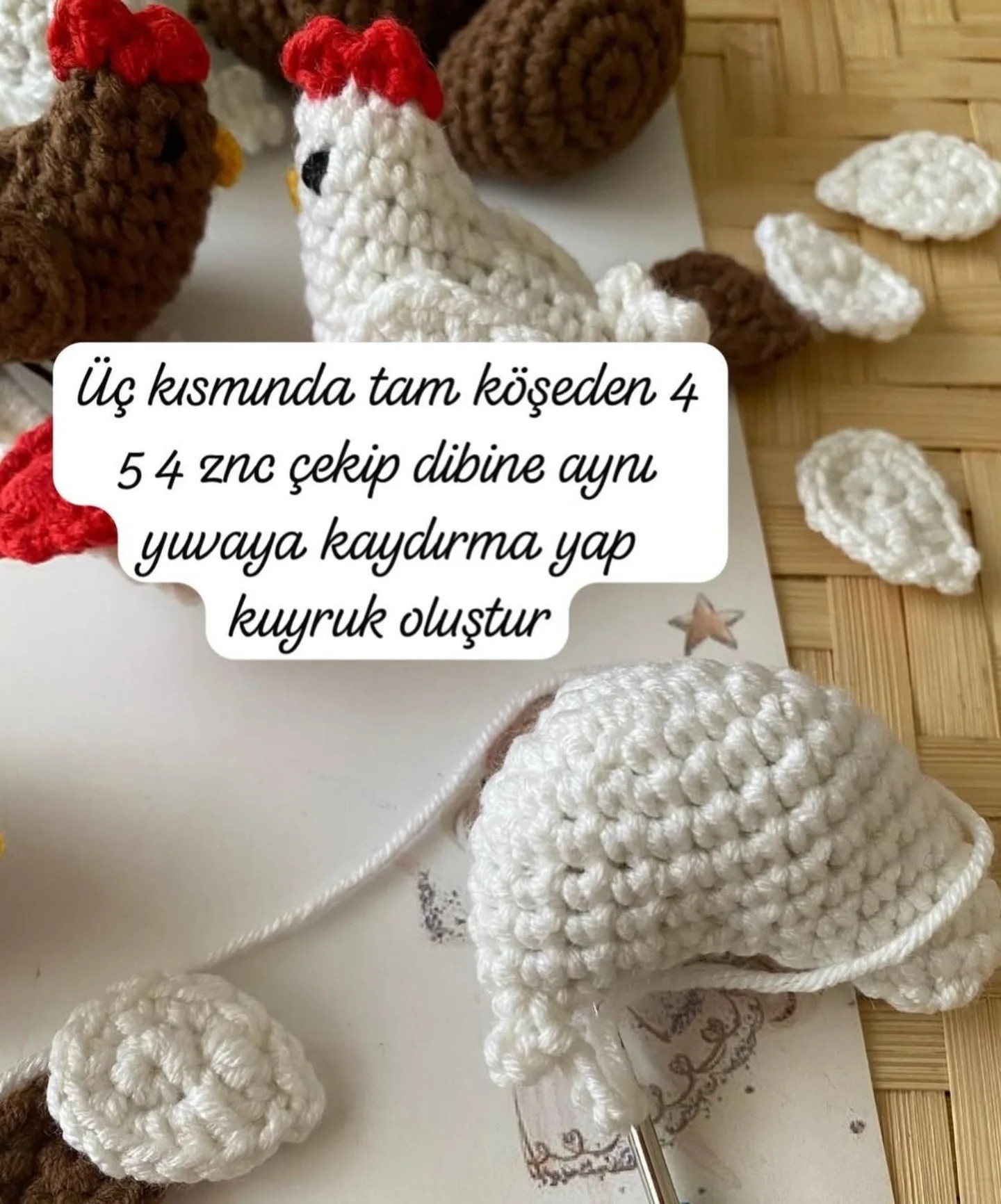 Tombul Tavuk Toka Tarifi - Crochet Chicken Hair Clip Pattern