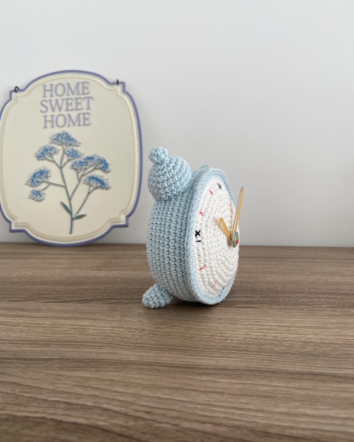 Tuto Réveil Matin Mignon en Crochet : Patron Complet avec Liste Matériel et Abréviations