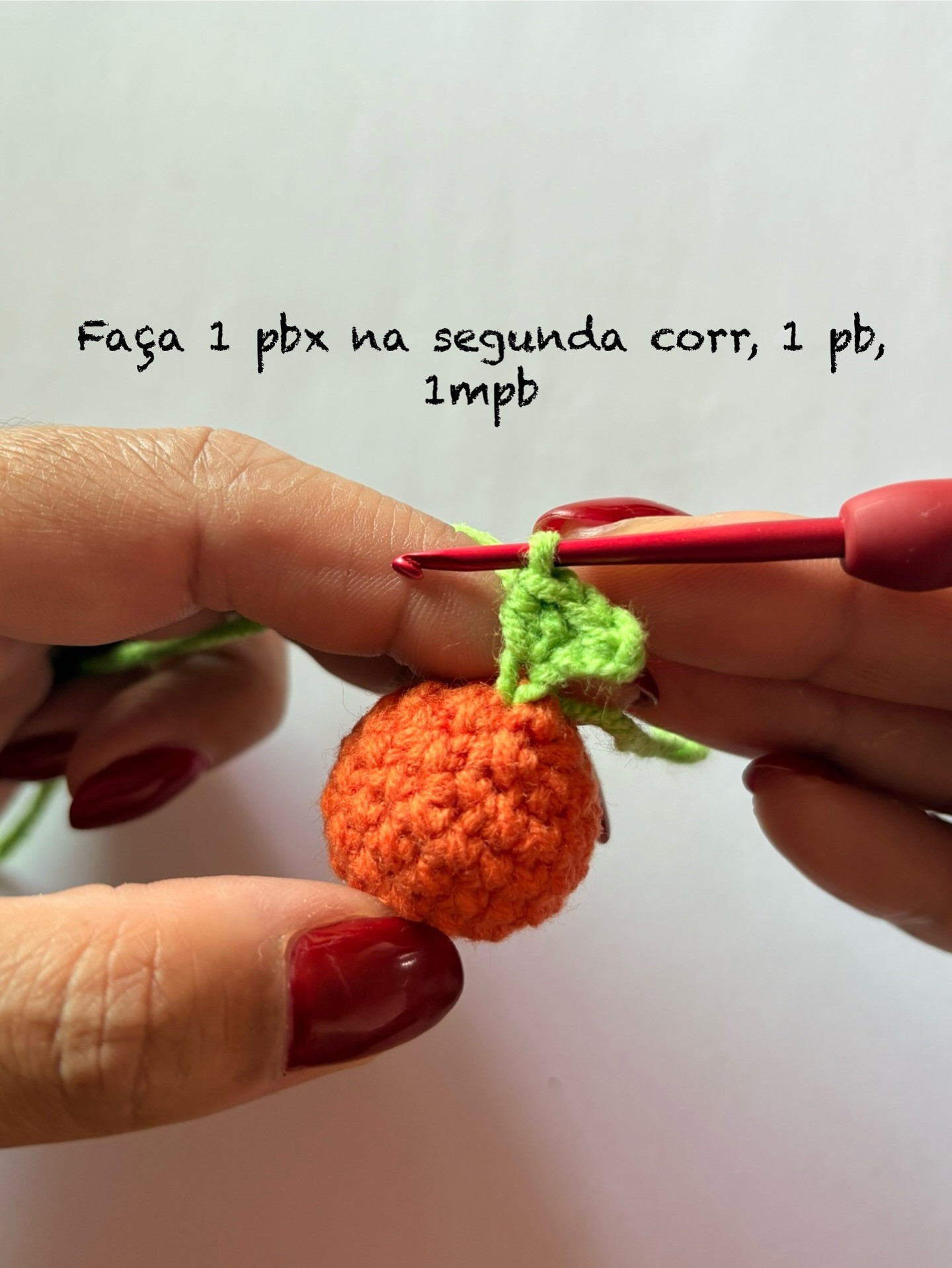 Tutorial Express Marcador de Página Laranjinha - Amigurumi Rápido e Fofo