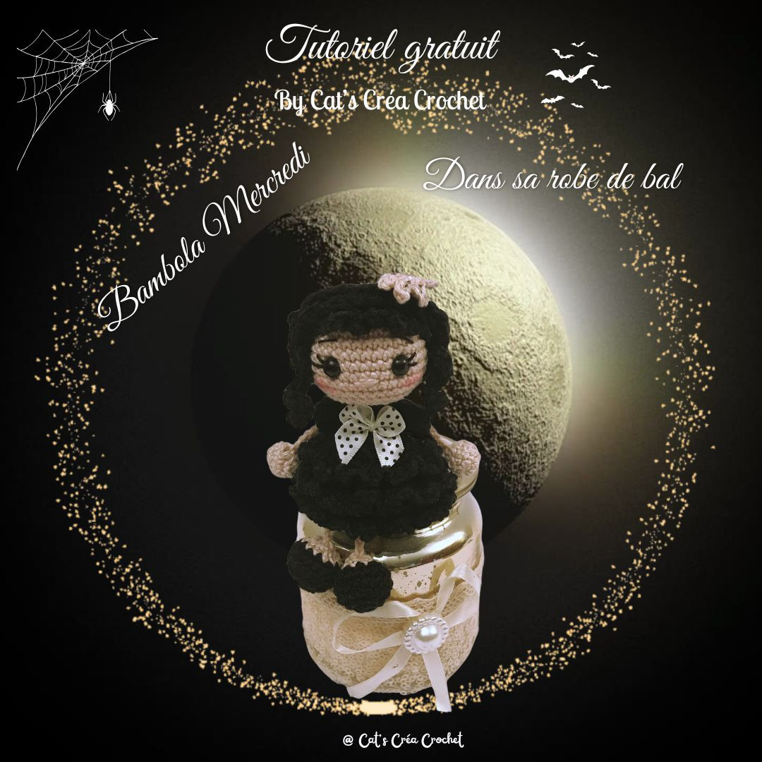 Tutoriel gratuit crochet Bambola Mercredi Addams dans sa robe de bal noire