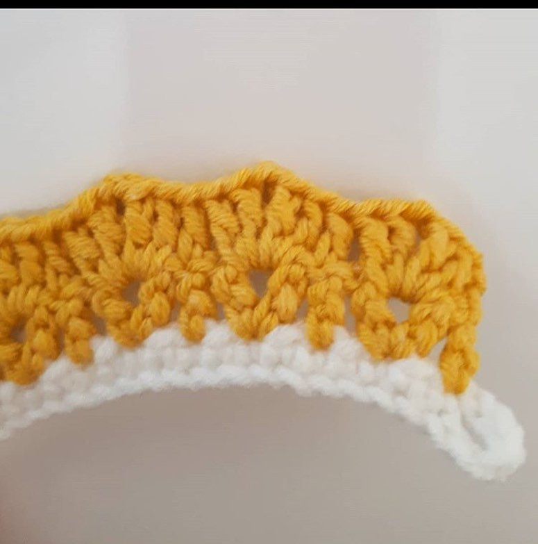 Vintage Yaka Tarifi: How to Crochet a Colorful Scallop Bib