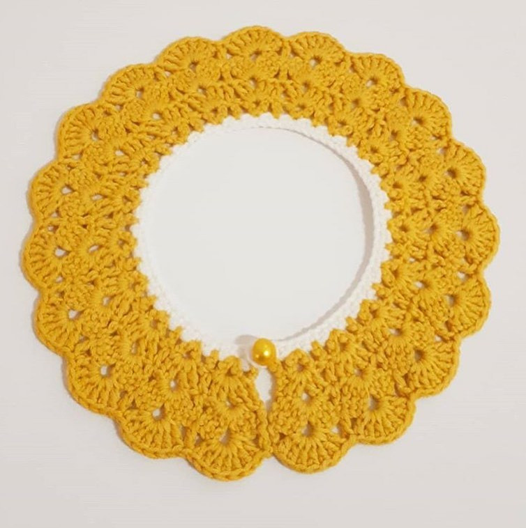 Vintage Yaka Tarifi: How to Crochet a Colorful Scallop Bib