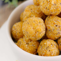 Apricot Bliss Balls: No-Bake Healthy Snack with Oats, Coconut & Chia Seeds