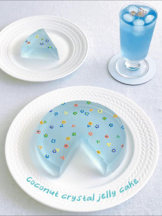 Bánh thạch dừa hoa đậu biếc trong suốt trang trí hình hoa rực rỡ