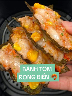 Bánh tôm rong biển nướng với ngô và củ cải