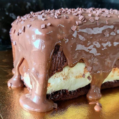 Bolo de Chocolate com Recheio Duplo Leite Ninho e Nutella e Cobertura Ganache