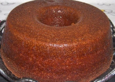 Bolo de Mel Tradicional com Nozes e Canela - Receita Completa
