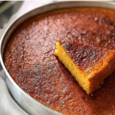 Bolo de milho sem glúten e sem lactose, textura leve e fofinha com azeite neutro