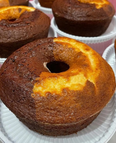 Bolo Mesclado Caseiro Fofinho: Receita de Bolo Tricolor Socolo e Baunilha