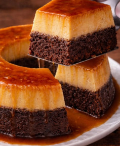 Bolo Pudim de Chocolate: Receita deliciosa com duas camadas perfeitas e calda de caramelo