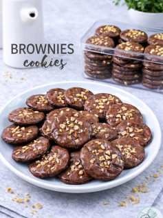 Brownies Cookies with Crushed Peanut Topping Recipe
