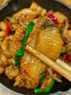 Cá phi lê chiên giòn xốt cay tỏi ớt