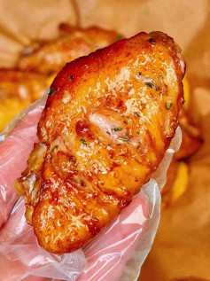 Cánh gà nướng dứa thơm ngon bằng nồi chiên không dầu, món ăn vặt đơn giản