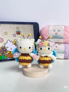 Chart móc len búp bê Hello Kitty ong mật dễ thương
