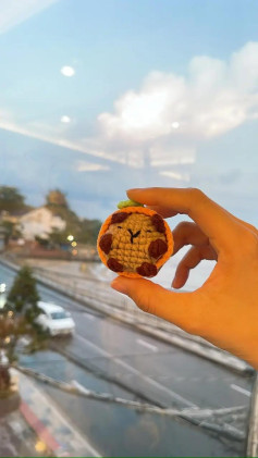 Chart móc len Capybara mặc trang phục quả cam dễ thương