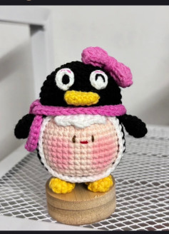 Chart móc len chim cánh cụt mochi dễ thương