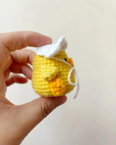 Chart Móc Len Gà Con Đội Mũ Trắng Dễ Thương