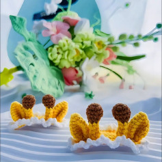 Chart Móc Len Kẹp Tóc Sừng Hươu Cao Cổ Màu Vàng Nâu