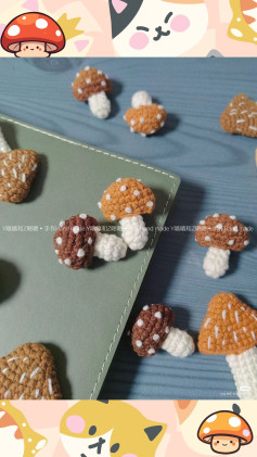 Chart móc len nấm nhỏ và nấm lớn, hướng dẫn chi tiết từng hàng với các màu nâu, trắng và cam