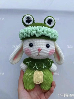 Chart Móc Len Thỏ Mặc Đồ Ếch: Hướng Dẫn Chi Tiết Móc Chân, Thân, Đầu Trắng, Mũ, Cánh Tay Và Tai Thỏ