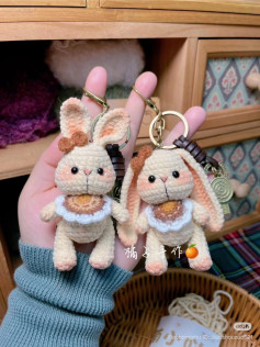 Chart Móc Len Thỏ Tai Dài Dễ Thương Màu Kem