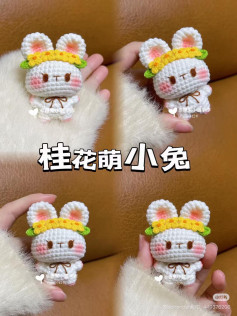 Chart móc len Thỏ xinh đội vòng hoa vàng