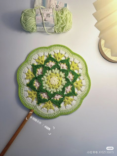 Chinese Ancient Style Crochet Fan Pattern with Green Floral Mandala Design and Chart