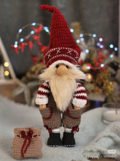 Christmas Gnome Amigurumi Crochet Pattern