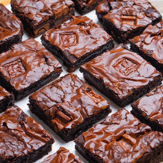Crinkle Top Fudgy Brown Butter Brownies - Viral Reddit Recipe