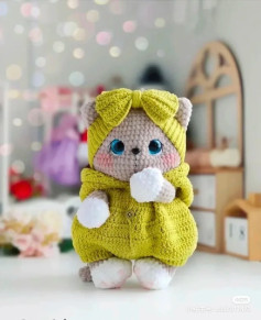 Crochet Amigurumi Cat Doll Pattern Chart with Hooded Outfits