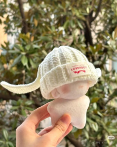 Crochet Chart for White Flap Hat with Ears