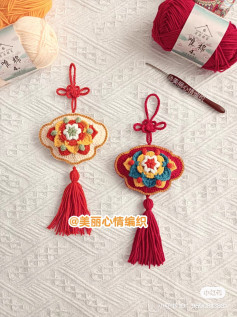 Crochet Chinese Knot Ornament with Flower Pattern and Tassel Chart