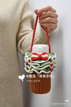 Crochet Christmas Tree Cup Sleeve Pattern with Bow