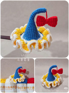 Crochet Elf Hat Pattern with Ruffled Brim and Red Bow