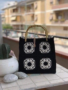 Crochet Flower Motif Chart: Black and White Tote Bag Pattern with Bamboo Handle