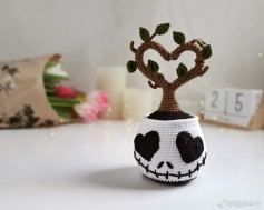 Crochet Jack Skellington Tree in Love Tutorial Chart